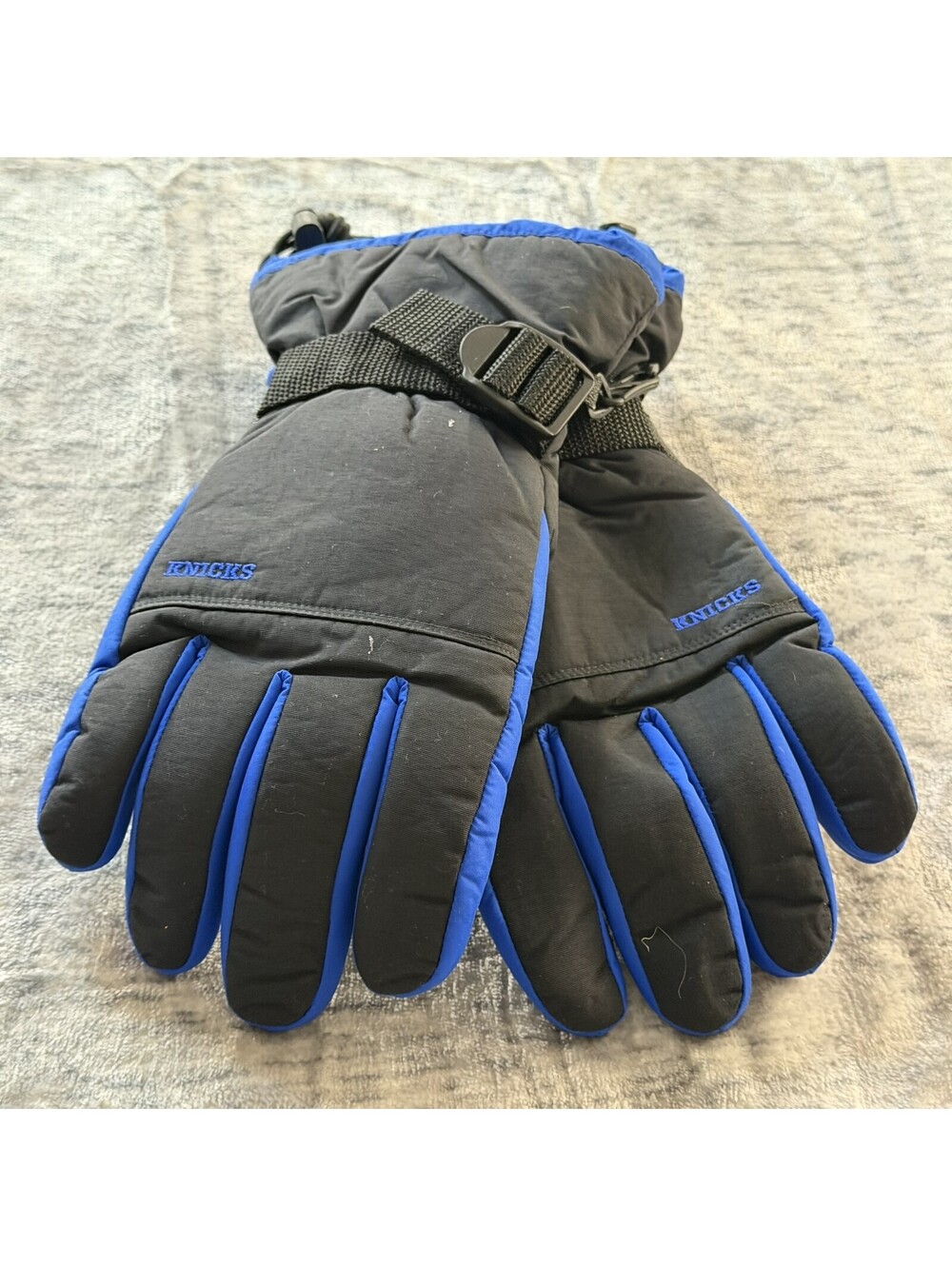Reebok New York Knicks NBA Mens L Winter Ski Gloves Black Blue Thinsulate